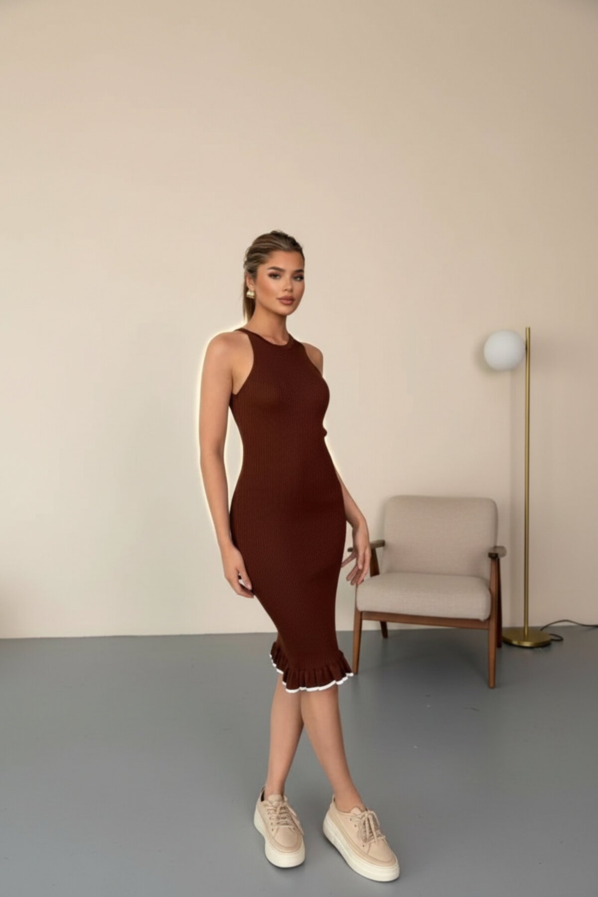 فستان ميدي تريكو بني بتفاصيل كشكشة - RAWEA FASHİON