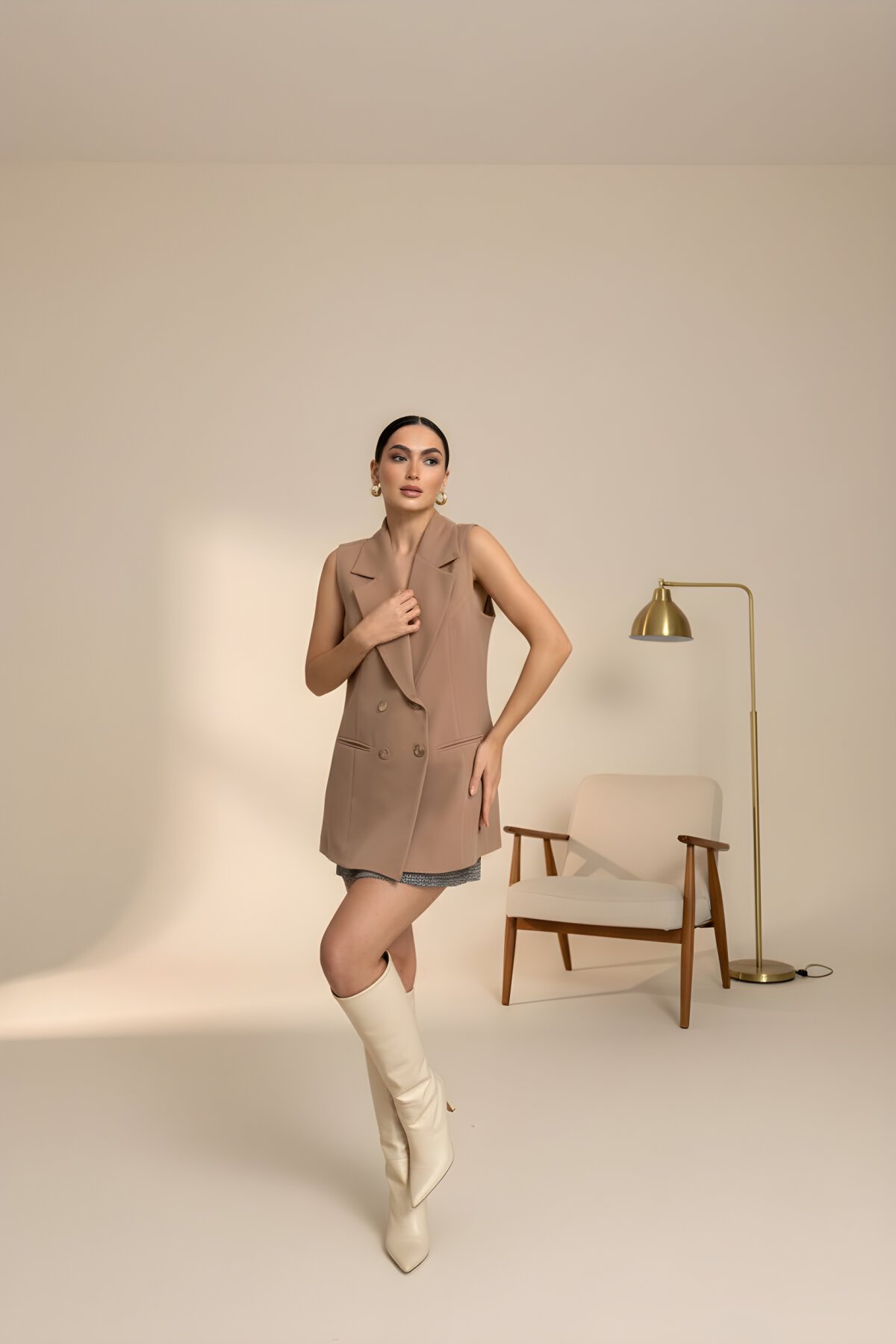 سترة طويلة مبطنة بني بتفاصيل ياقة بريميوم - RAWEA FASHİON