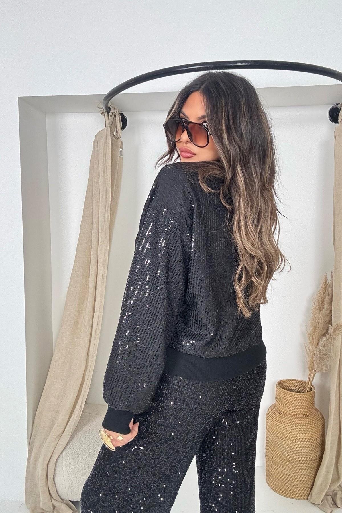 سترة بومبر أسود مزينة بالترتر - Sohotique By P