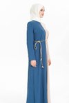 İndigo Bloklu Hasır Kuşaklı Tesettür Elbise