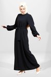 Siyah Kuşaklı Pilikaşe Kol Detaylı Tesettür Elbise