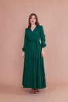 Zümrüt Uzun Kruvaze Yaka Kemerli Elbise