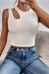 Beyaz Asimetrik Omuz Detay Crop Top Bluz