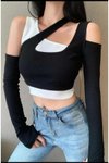 Siyah Beyaz Asimetrik Kesik Parmak Geçmeli Crop Bluz