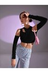 Siyah Uzun Kollu Asimetrik Cutout Detay Crop Bluz