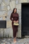 Kahverengi Uzun Sırt Dekolteli Yırtmaçlı Büzgülü Elbise