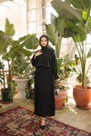 Siyah Piliseli Etekli Tesettür Elbise