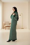 Zümrüt Çizgili Triko Fermuar Yakalı Tesettür Elbise