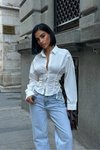 Beyaz Korse Formlu Yan Bağcıklı Gömlek