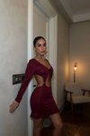 Bordo Mini Uzun Kollu Cut-out Bağlamalı Derin Dekolteli Abiye Elbise