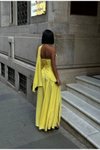 Sarı Uzun Çapraz Kesim Yırtmaçlı Sırt Bağlamalı Abiye Elbise