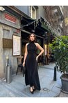 Siyah Uzun Halter Yaka Sırt Dekolteli Pliseli Kumaş Abiye Elbise