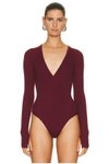 Bordo V Yaka İpek Jarse Parmak Geçmeli Patlı Bodysuit