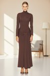 Kahverengi Uzun Yarım Balıkçı Yaka Kendinden Kuşaklı İpek Jarse Abiye Elbise