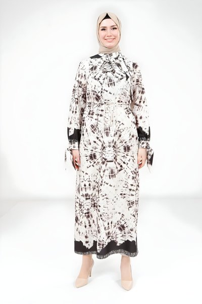 فستان محتشم أسود بنمط مطبوع