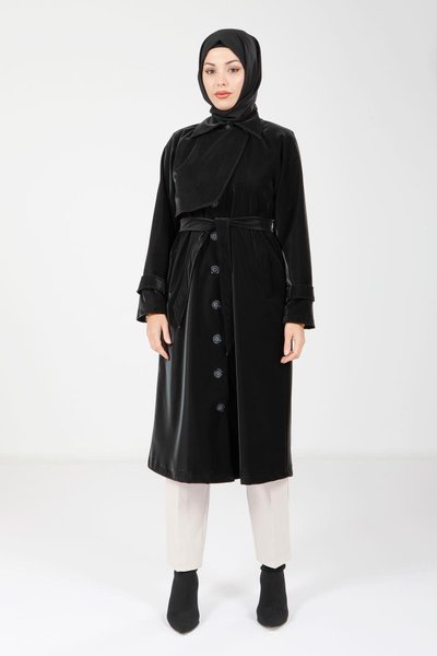 Siyah Düğmeli ve Kuşaklı Trençkot