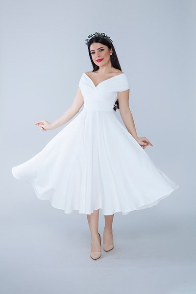 Beyaz Midi Kloş Kayık Yaka Dokuma Abiye Elbise