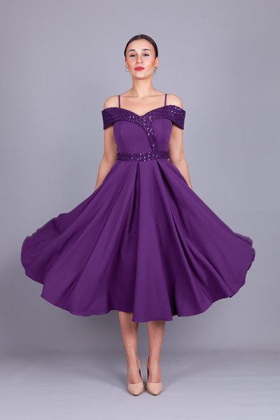 Mürdüm Kareli Midi Kloş Askılı Düşük Omuz Payet Detay Abiye Elbise