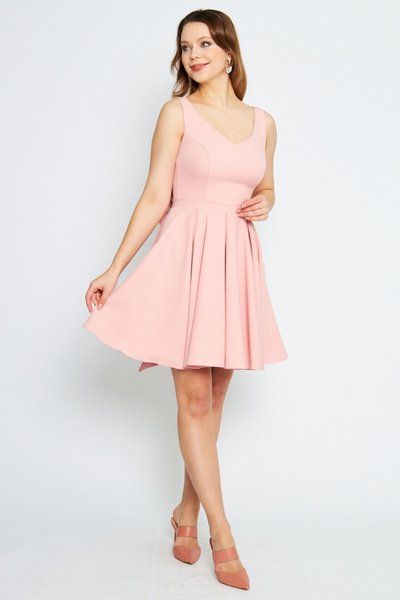 Pudra Mini V Yaka Kloş Pileli Sırtı Fiyonklu Süs Düğmeli Elbise