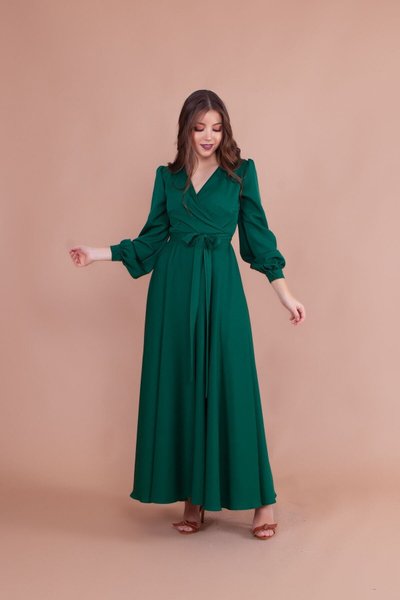 Zümrüt Uzun Kruvaze Yaka Kemerli Elbise