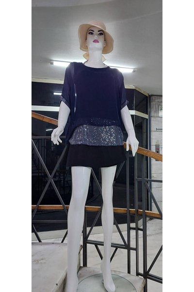 بلوزة حرير كحلية إيطالية بأكمام خفاش وترتر