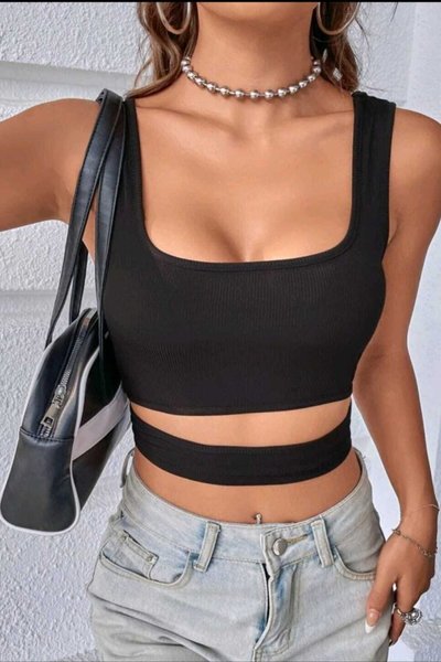 Thick-Strap Navel-Cutout Crop Top - Black