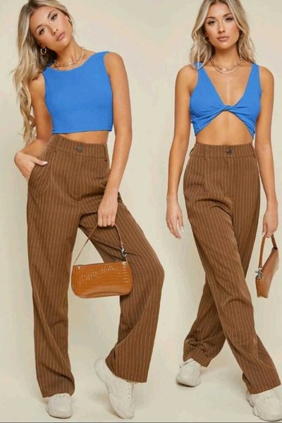 توب قصير أزرق قابل للعكس بوجهين