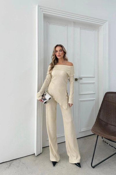 Krem Asimetrik Madonna Yaka Selanik Kumaş İkili Takım