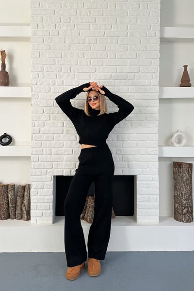 Siyah Dik Yaka Triko Crop Pantolon İkili Takım