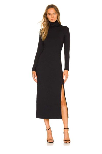 Siyah Midi Balıkçı Yaka İpek Jarse Yırtmaçlı Elbise