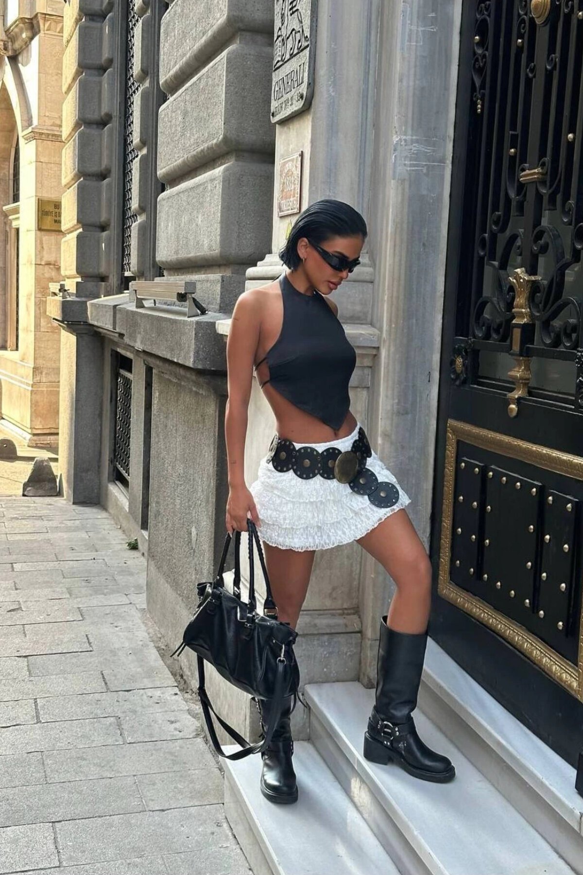 Beyaz Mini Dantel Kat Detaylı Şortlu Etek - VİSKALİ