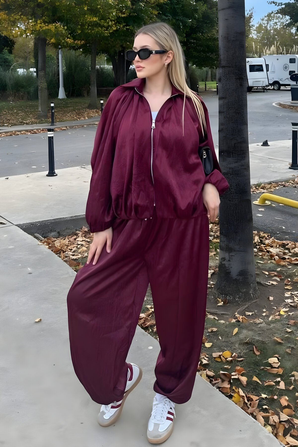 Oversize Textured Satin Batwing Sleeve Jacket and Wide Trousers Set - Burgundy - VİSKALİ