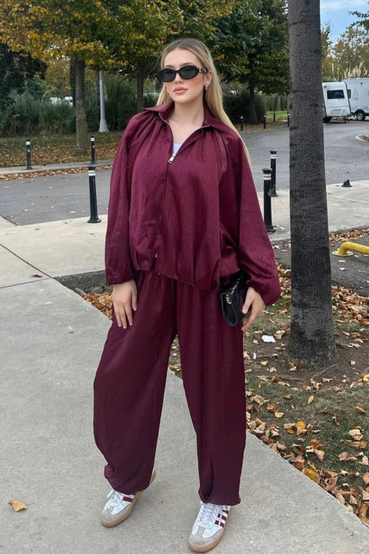 Oversize Textured Satin Batwing Sleeve Jacket and Wide Trousers Set - Burgundy - VİSKALİ