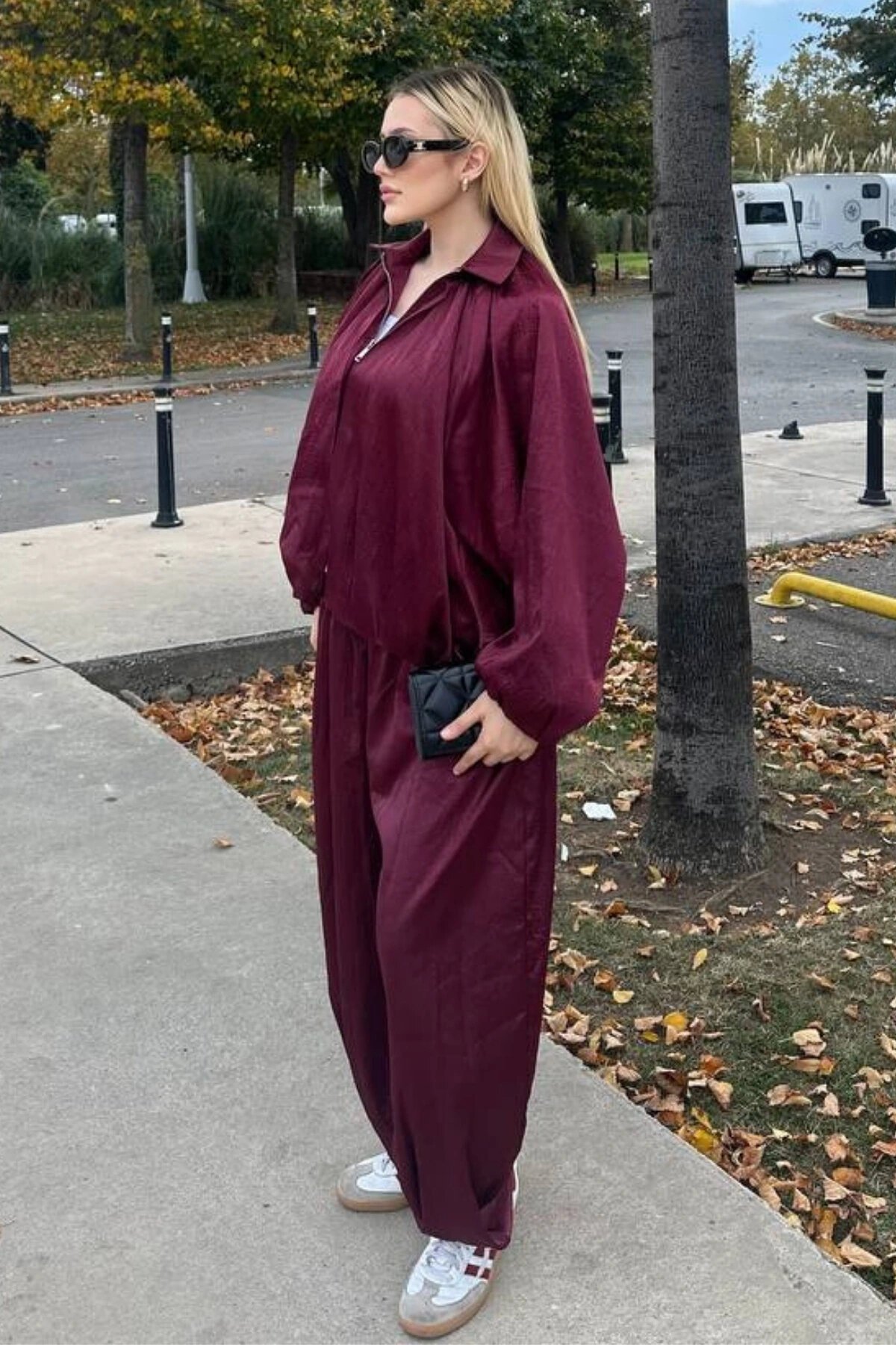 Oversize Textured Satin Batwing Sleeve Jacket and Wide Trousers Set - Burgundy - VİSKALİ