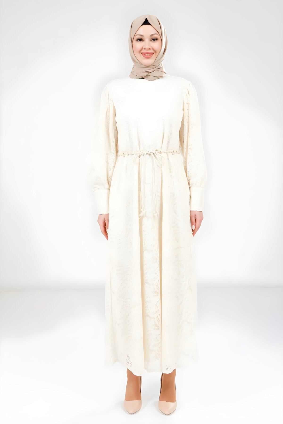 Ekru Dantel Detaylı Elbise Ekru Dantel Detaylı Elbise