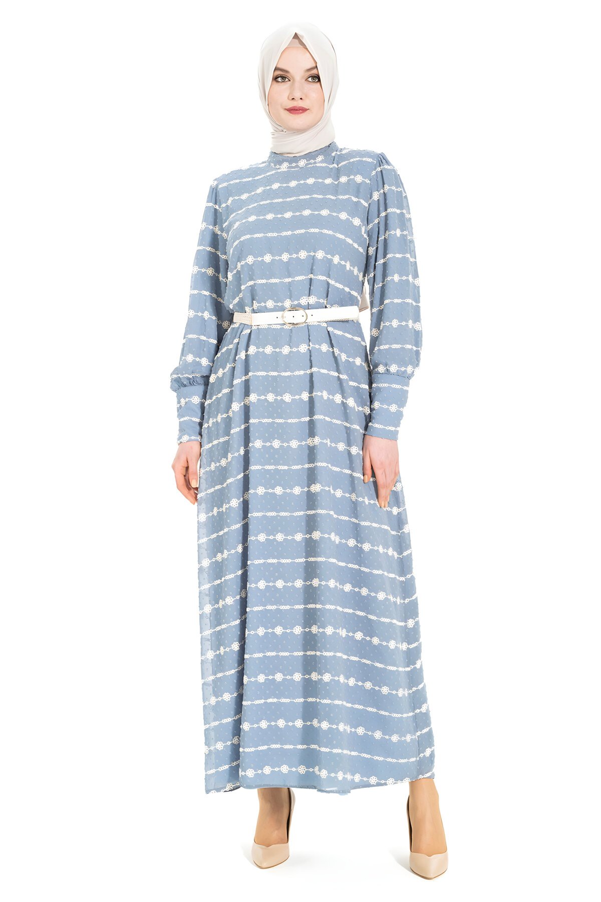 İndigo Desenli Çiçek Nakışlı Hasır Kemerli Elbise İndigo Desenli Çiçek Nakışlı Hasır Kemerli Elbise