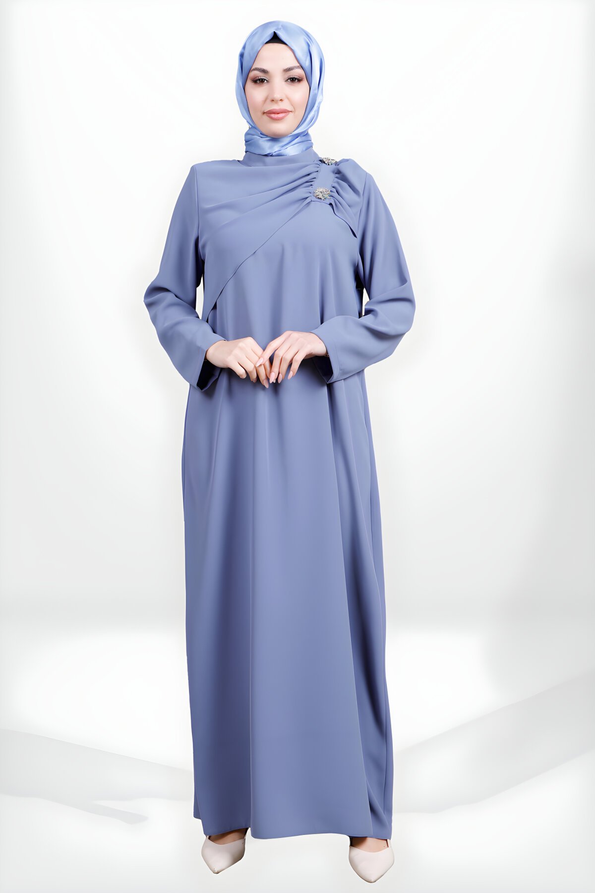 İndigo Fırfırlı Broş Detaylı Elbise İndigo Fırfırlı Broş Detaylı Elbise