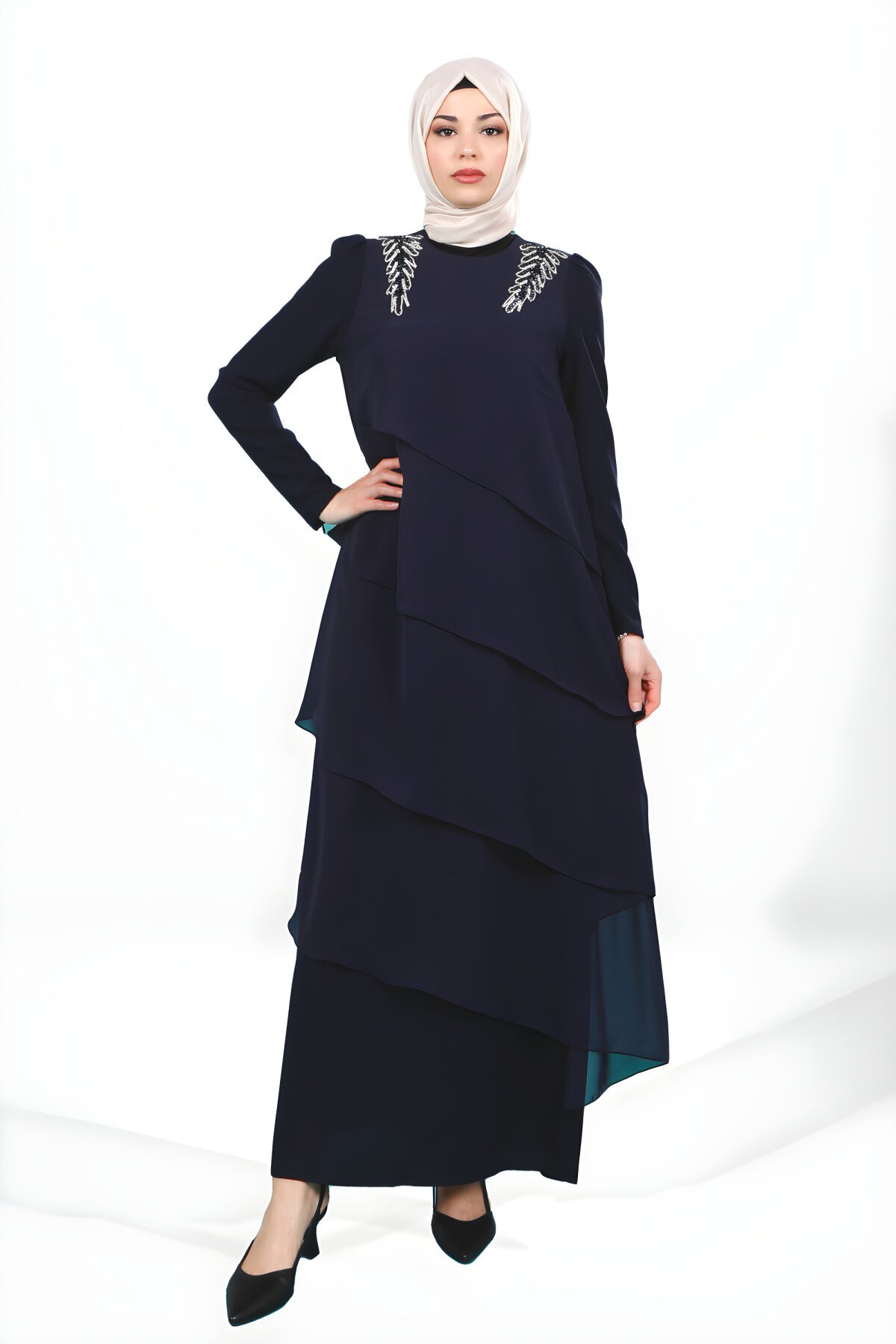 Lacivert Volanlı Omzu Taş Detaylı Elbise Lacivert Volanlı Omzu Taş Detaylı Elbise