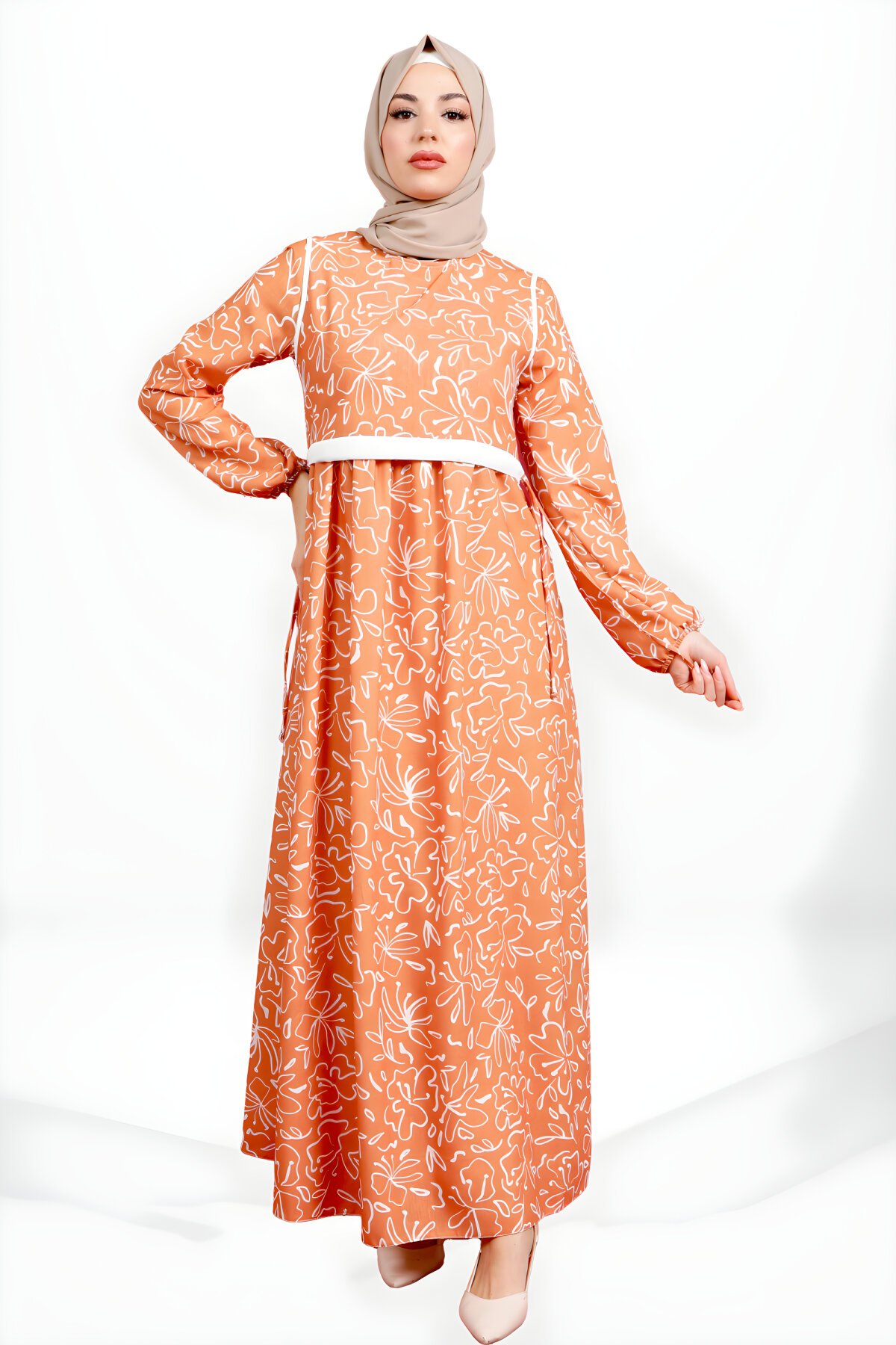 Oranj Çiçek Desenli Beli Ayarlanabilir Üstü Kapama Detaylı Tesettür Elbise - Beyza