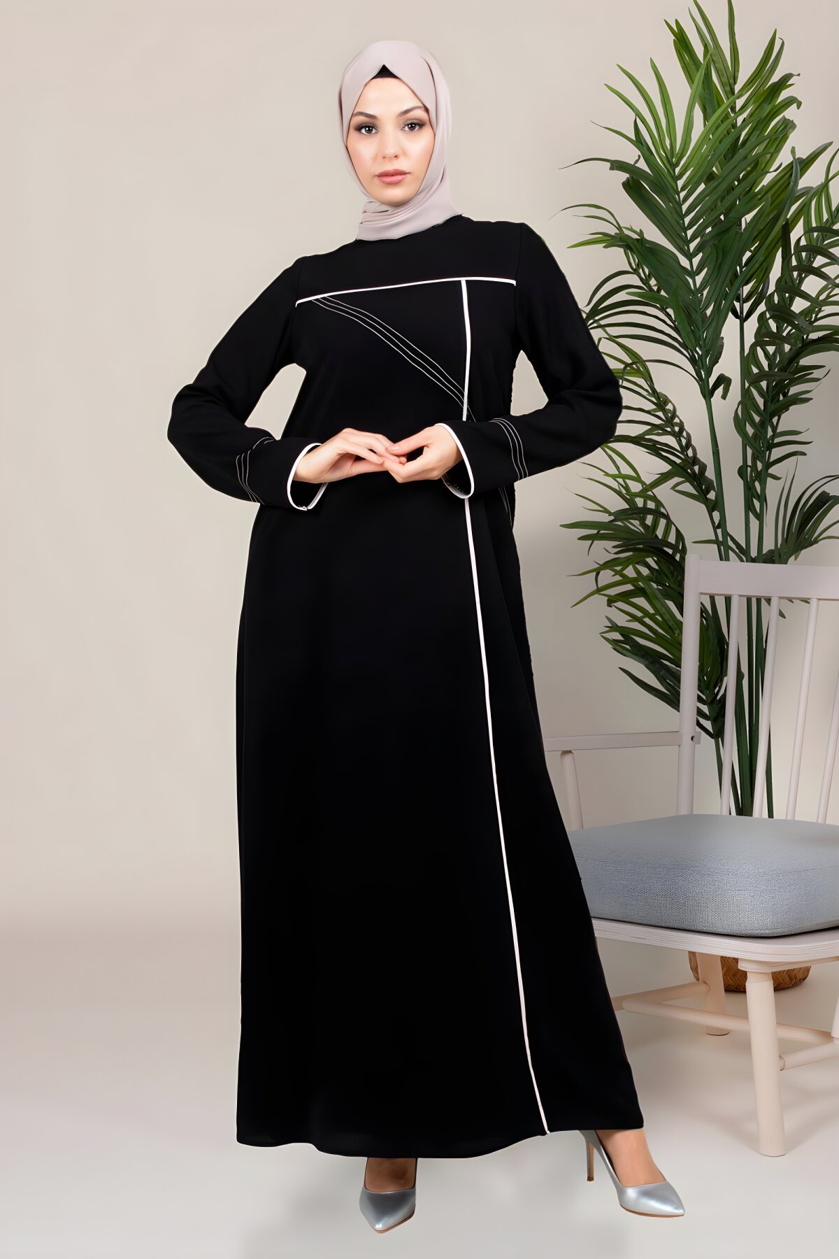 Siyah Spor Kum Krep Seden Biyeli Elbise Siyah Spor Kum Krep Seden Biyeli Elbise