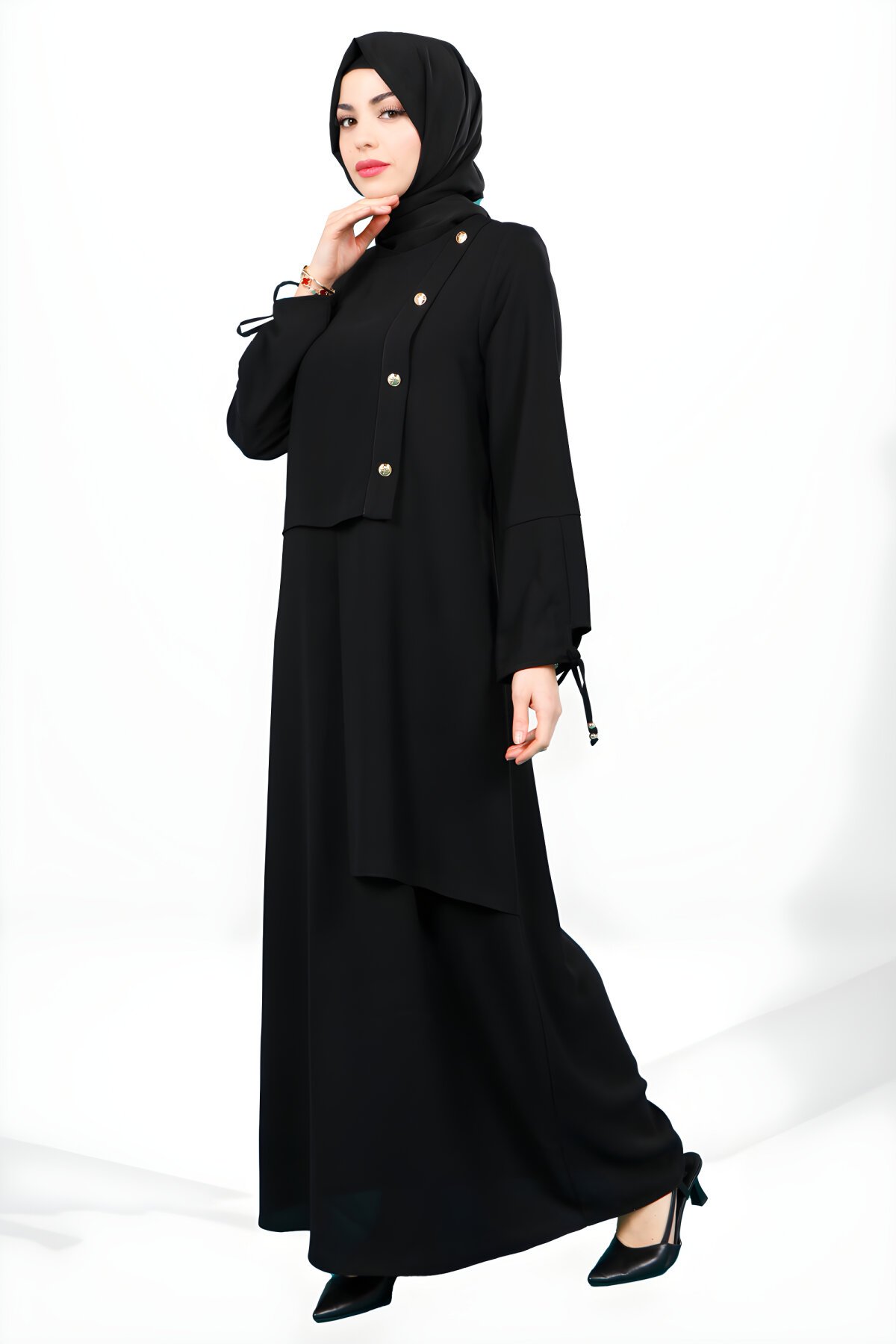 Siyah Düğme Detaylı Bağlama Kollu Elbise Siyah Düğme Detaylı Bağlama Kollu Elbise