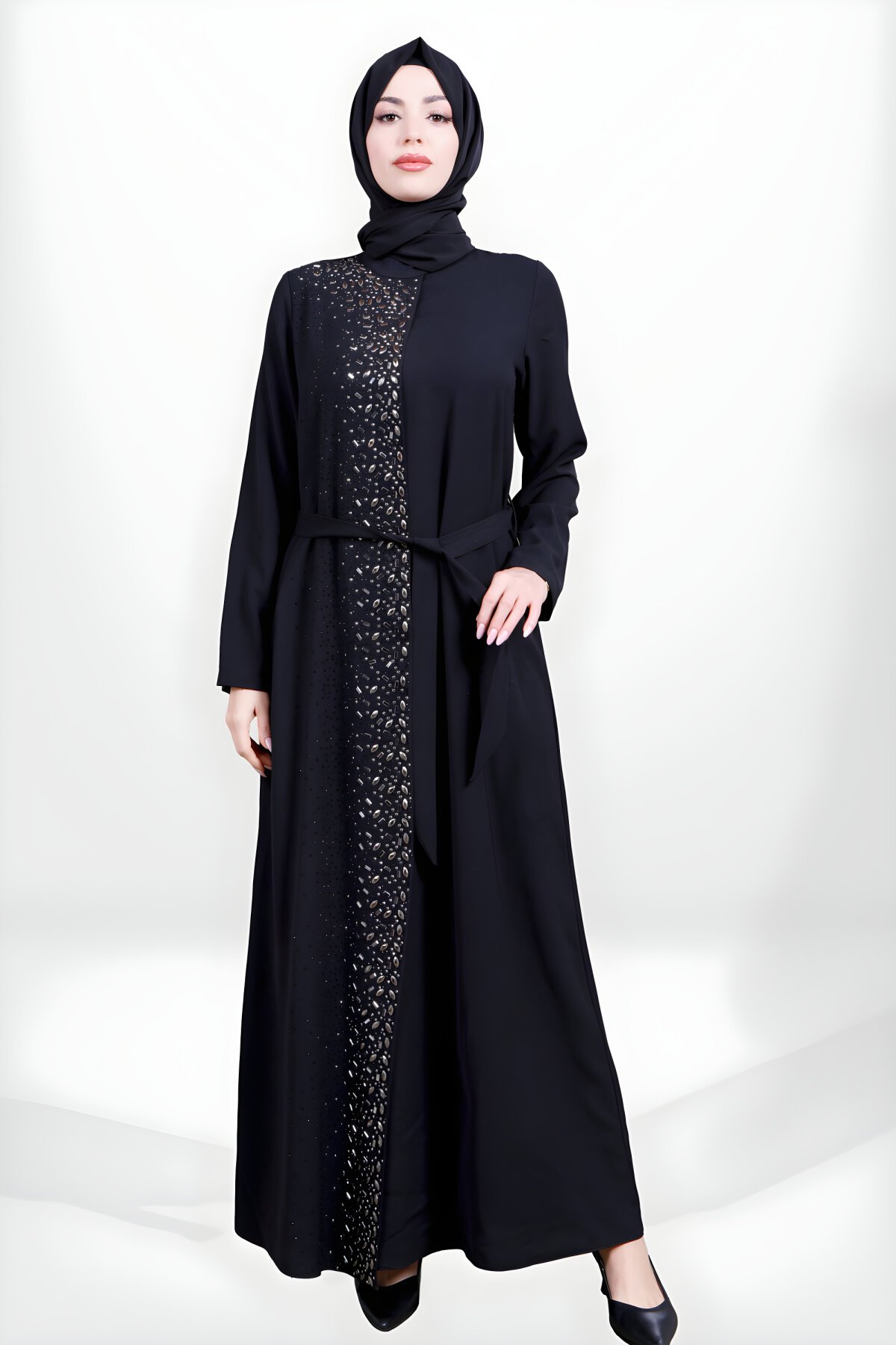 Siyah Taş İşlemeli Beli Kuşaklı Abiye Elbise Siyah Taş İşlemeli Beli Kuşaklı Abiye Elbise