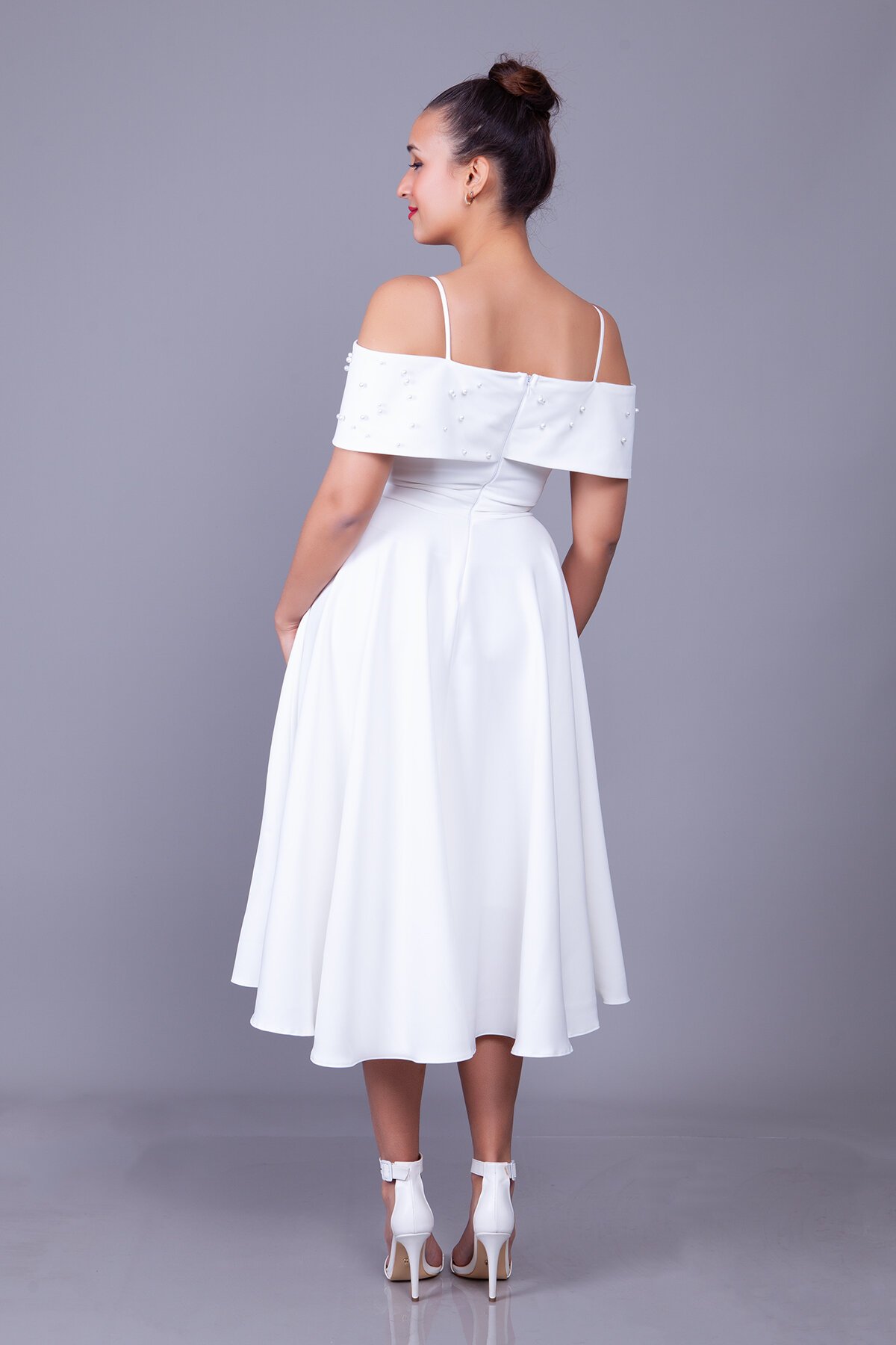 Midi Strappy Boat Neck Pearl-Detail Evening Dress - White - Bidoluelbise