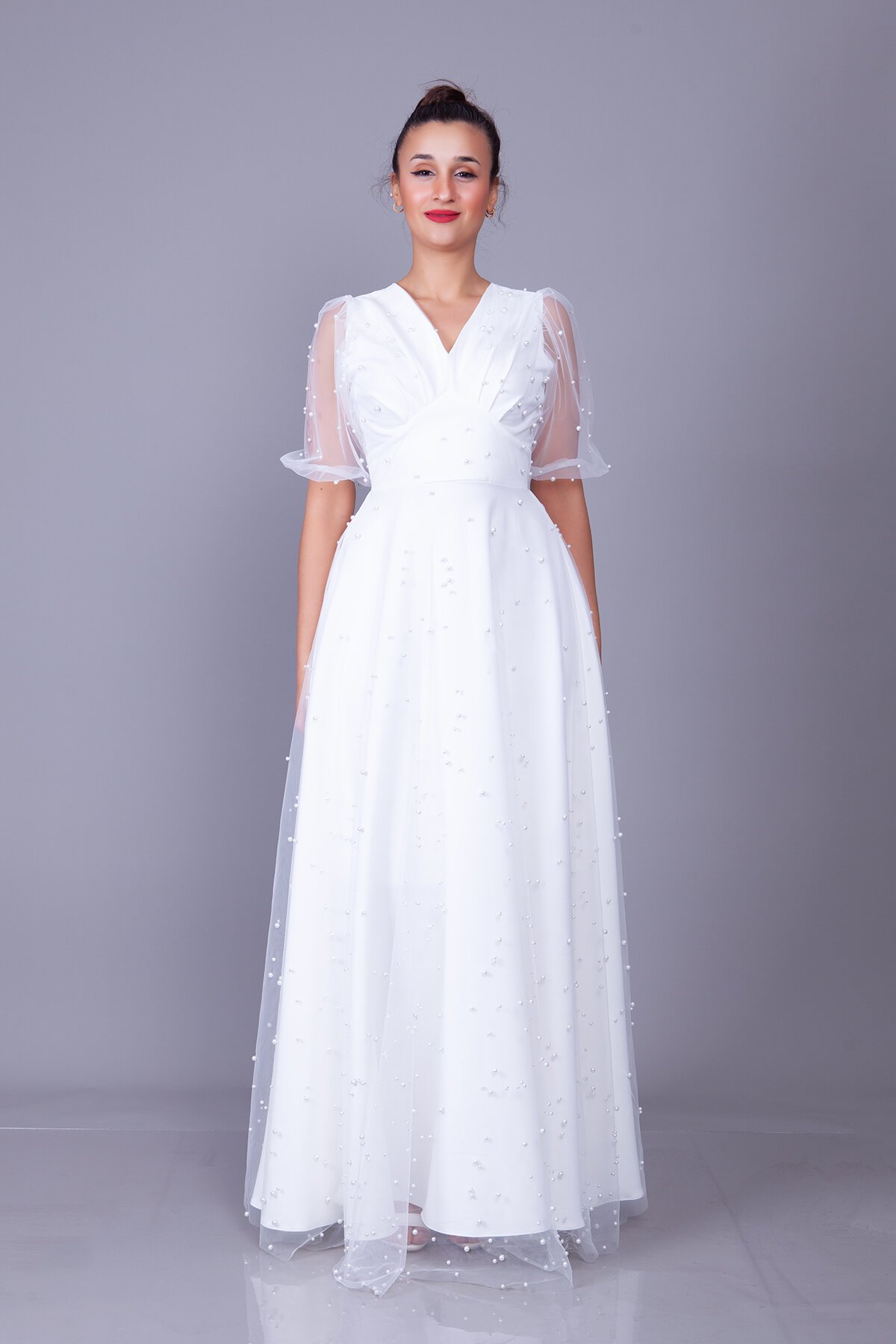 Long Pearl Tulle Overlay V-Neck Short Balloon Sleeve Evening Dress - White - Bidoluelbise