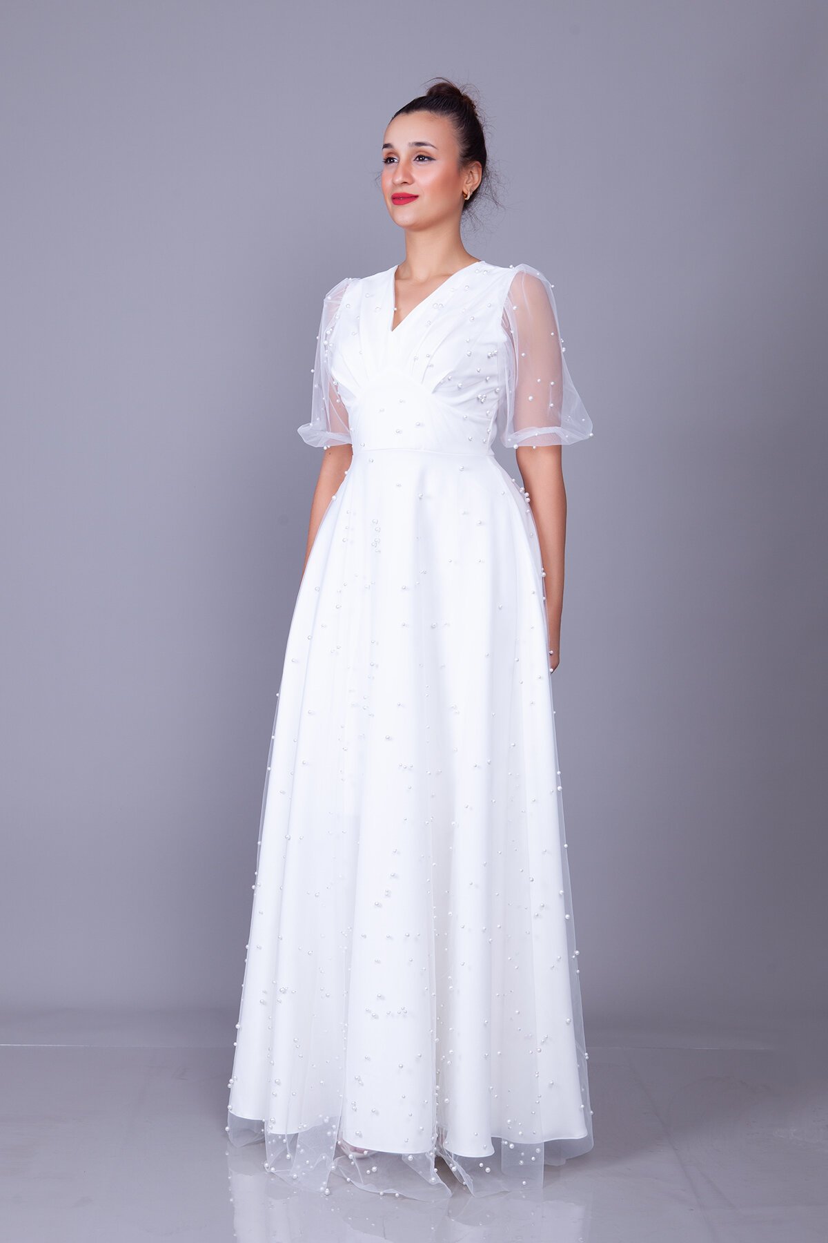 Long Pearl Tulle Overlay V-Neck Short Balloon Sleeve Evening Dress - White - Bidoluelbise