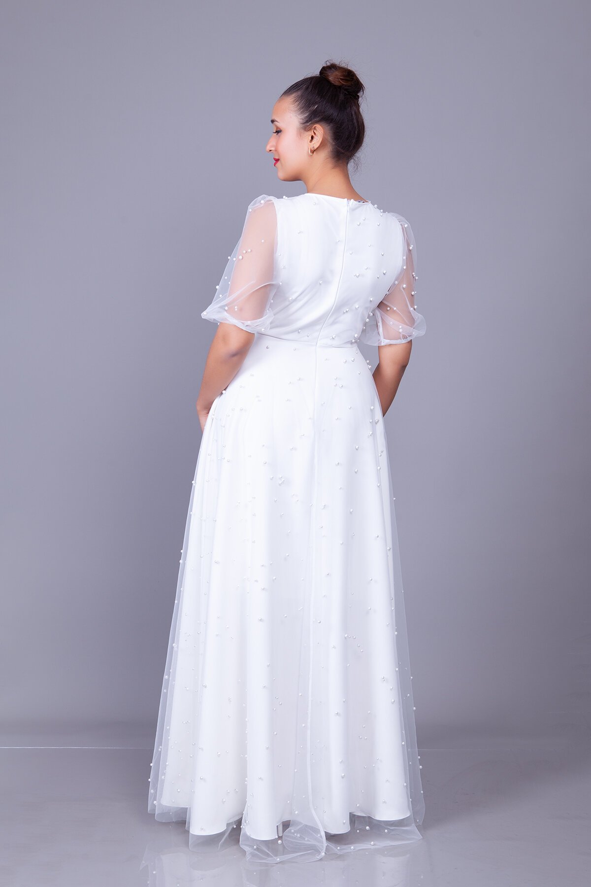 Long Pearl Tulle Overlay V-Neck Short Balloon Sleeve Evening Dress - White - Bidoluelbise