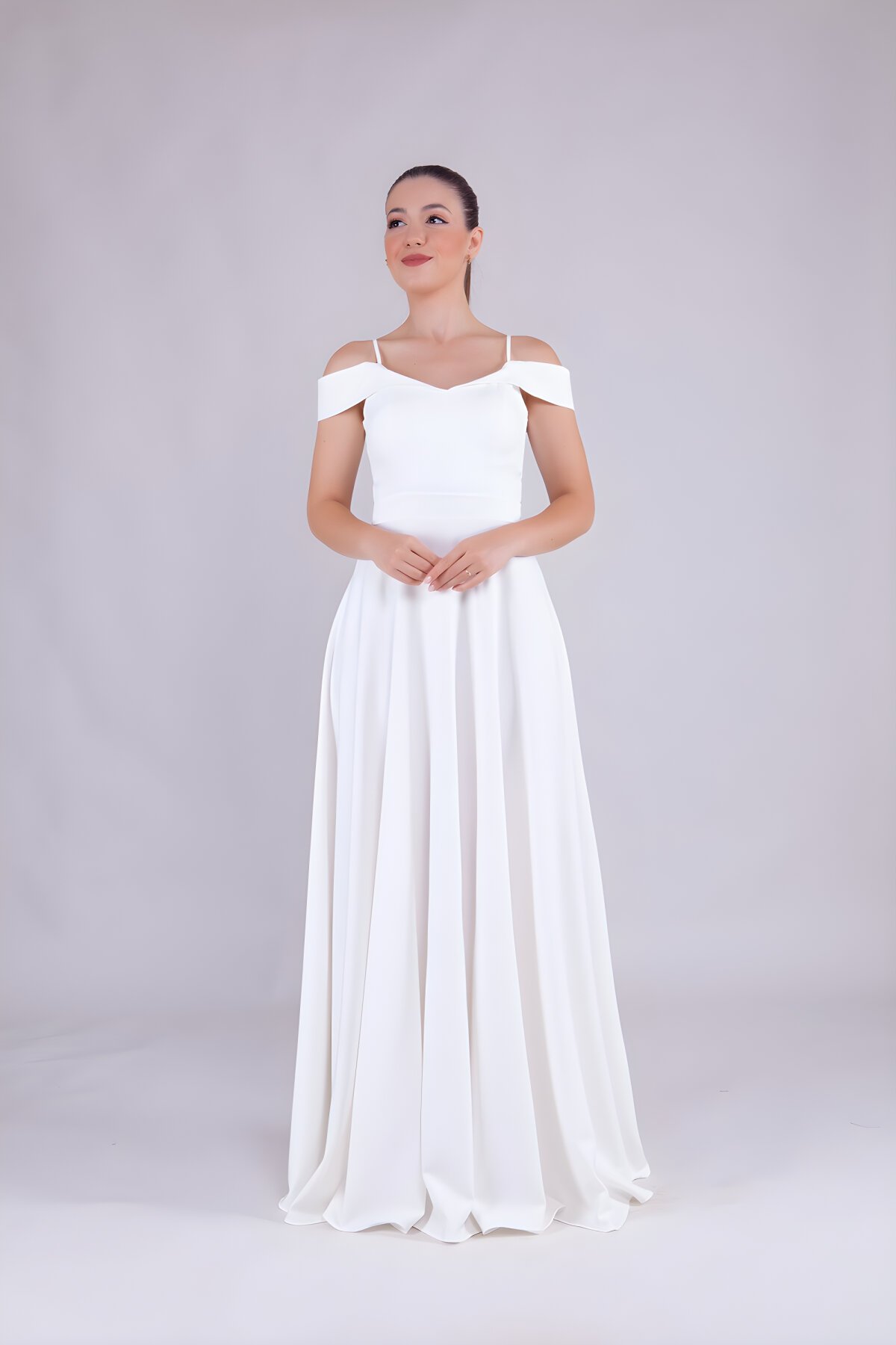 Beyaz Uzun Straplez Omuz Detay Askılı Abiye Elbise - Bidoluelbise