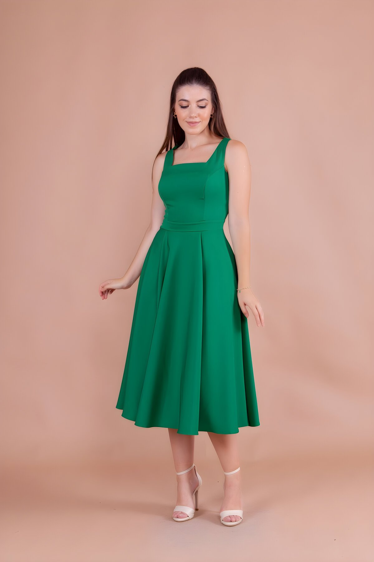 Çimen Yeşili Midi Askılı Kare Yaka Elbise - Bidoluelbise