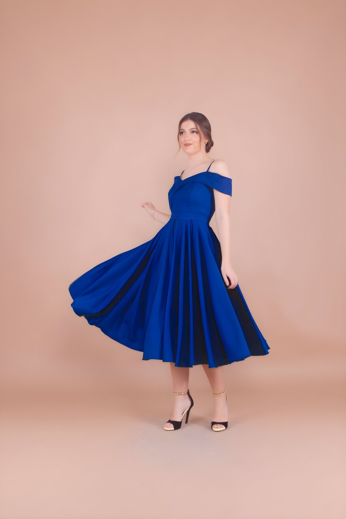 Sax Mavi Midi Askılı Düşük Omuz Detay Pileli Abiye Elbise - Bidoluelbise