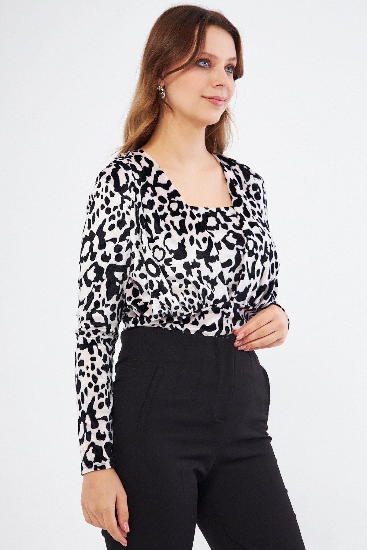Long Sleeve Black White Velvet Ruched Detail Bodysuit - Black White - Bidoluelbise